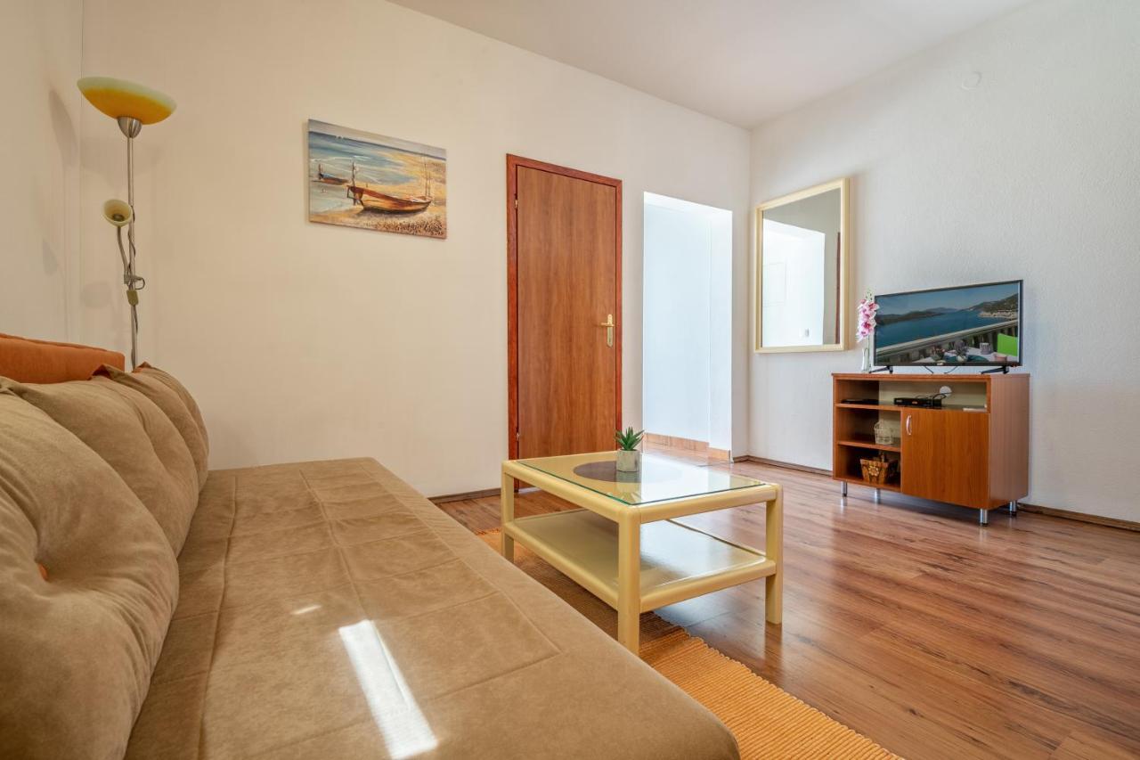 Apartments Leona ネウム エクステリア 写真