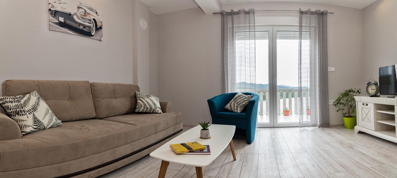 Apartments Leona ネウム エクステリア 写真