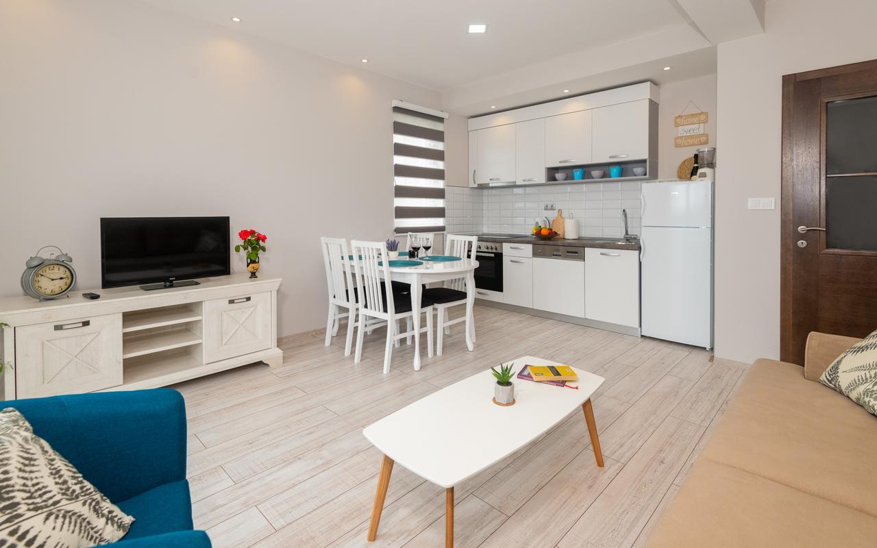 Apartments Leona ネウム エクステリア 写真