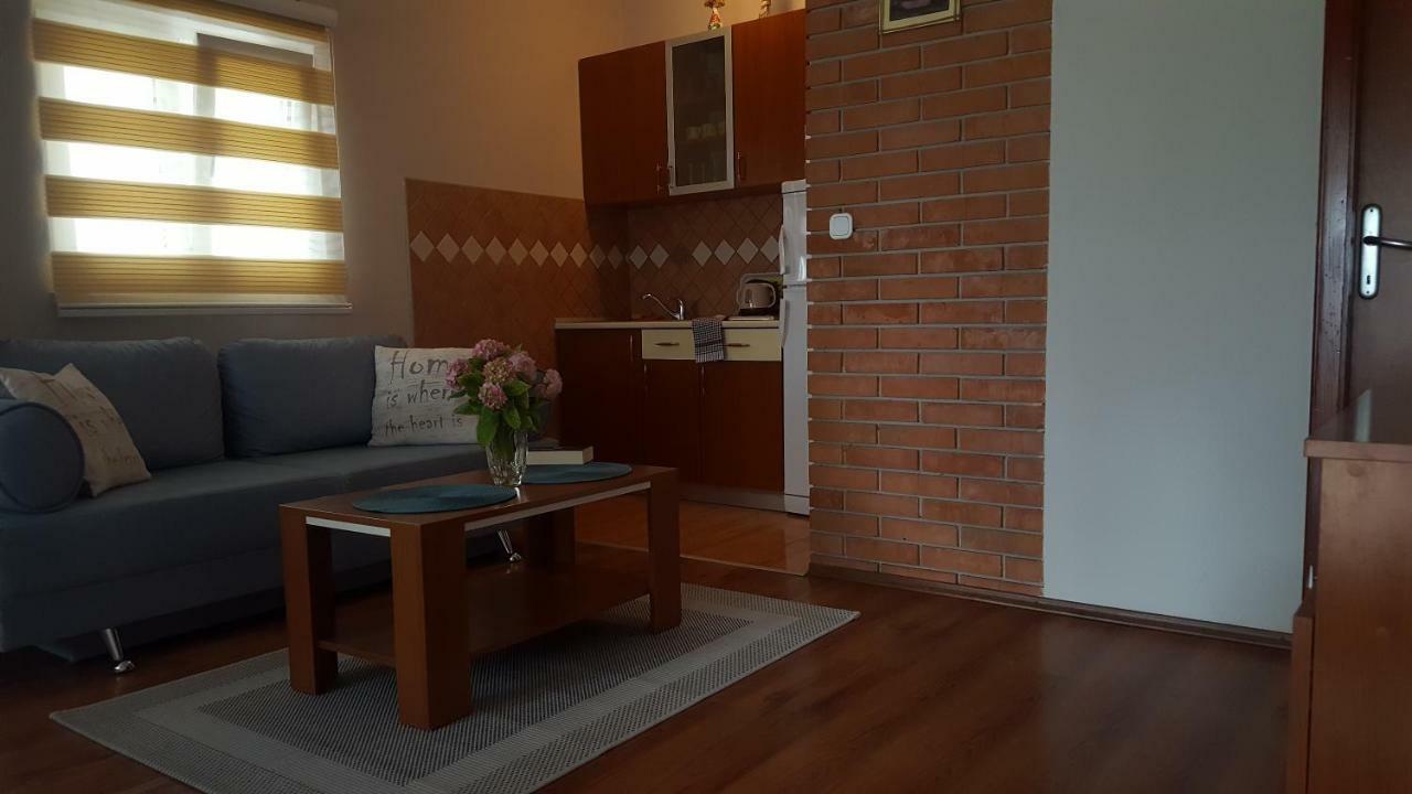 Apartments Leona ネウム エクステリア 写真