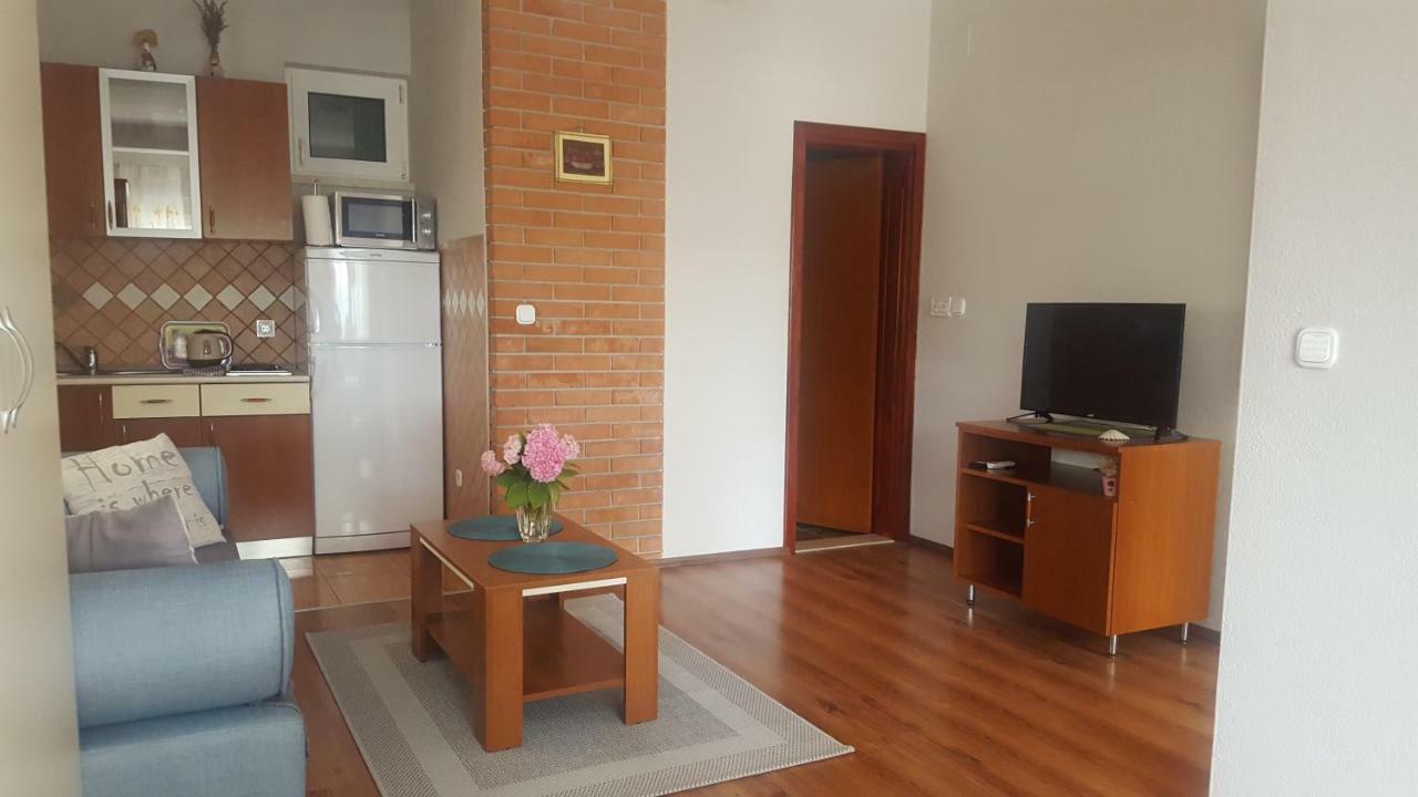Apartments Leona ネウム エクステリア 写真