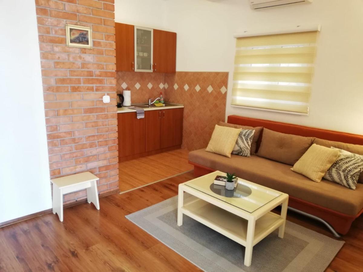 Apartments Leona ネウム エクステリア 写真